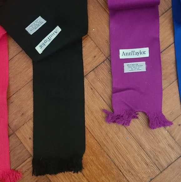 Skinny thin neck scarfs / or waist belt - Picture 3 of 13